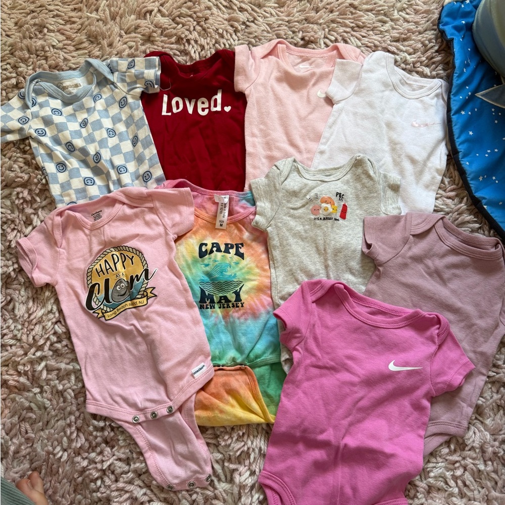 3-6 month short sleeve bodysuits